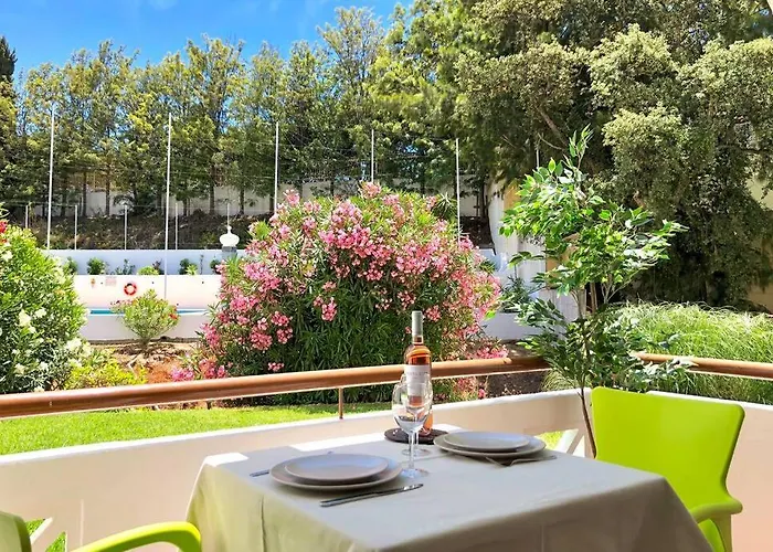 + Proche Avec Piscine